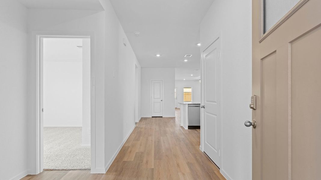 Spacious, unfurnished interior of a new home in Westland Ranch 50' Homesites, League City (Image 9). Spacious, unfurnished interior of a new home in Westland Ranch 50' Homesites, League City (Image 9).