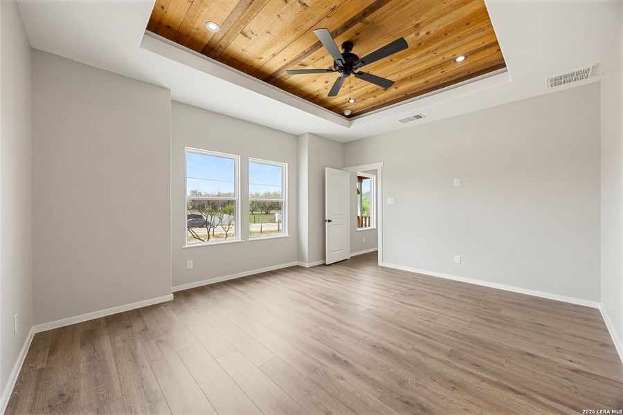 Spacious, unfurnished interior of a new home in , Somerset (Image 36).