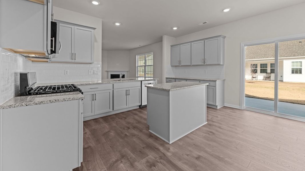 Furnished interior view inside a new home in East Ridge, Ayden (Image 7).