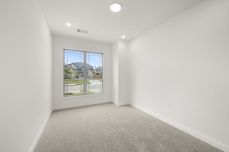 Spacious, unfurnished interior of a new home in Ridgepoint, Midlothian (Image 25).