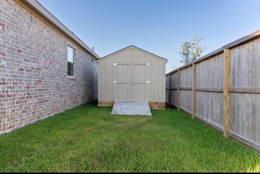 Exterior details and patio area of a home in Lago Mar, Texas City (Image 4). Exterior details and patio area of a home in Lago Mar, Texas City (Image 4).