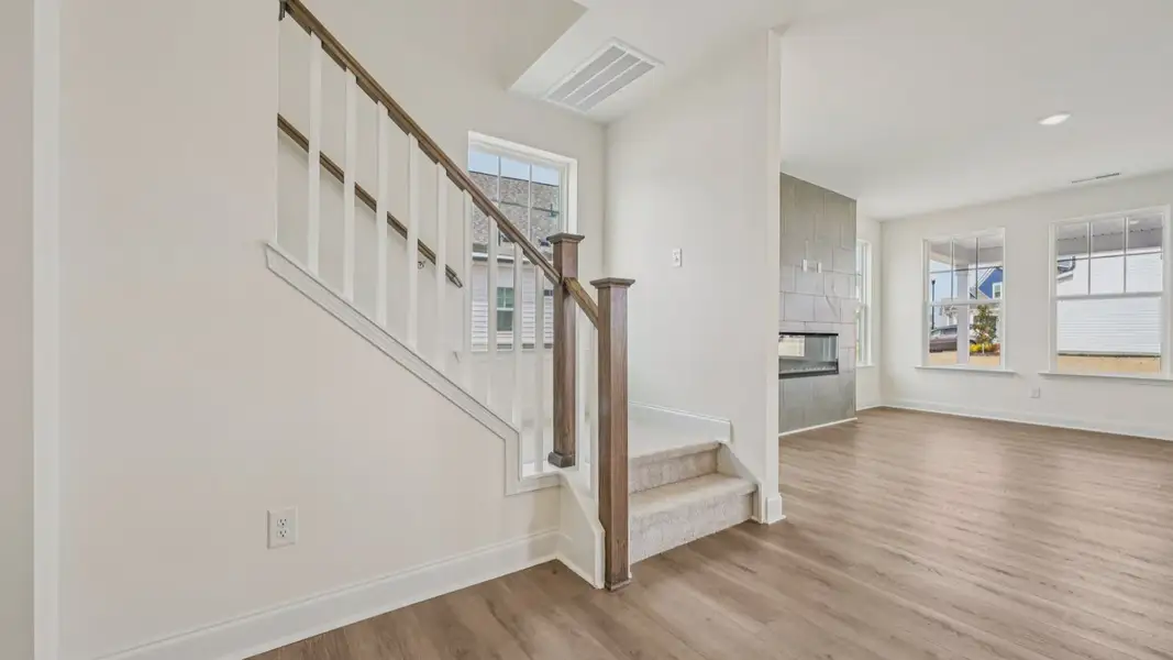 DRB Homes Juniper Entryway DRB Homes Juniper Entryway
