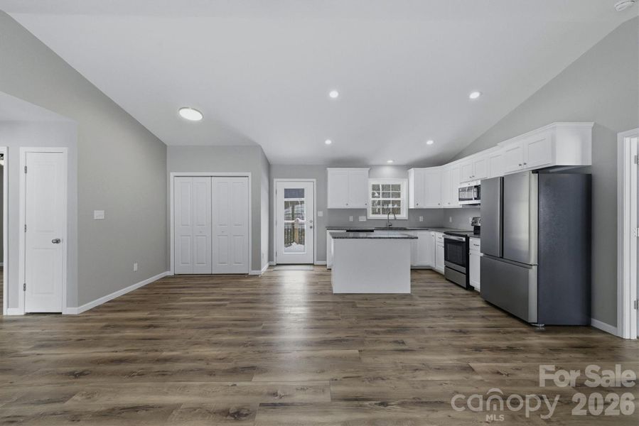 Spacious, unfurnished interior of a new home in , Lenoir (Image 13).