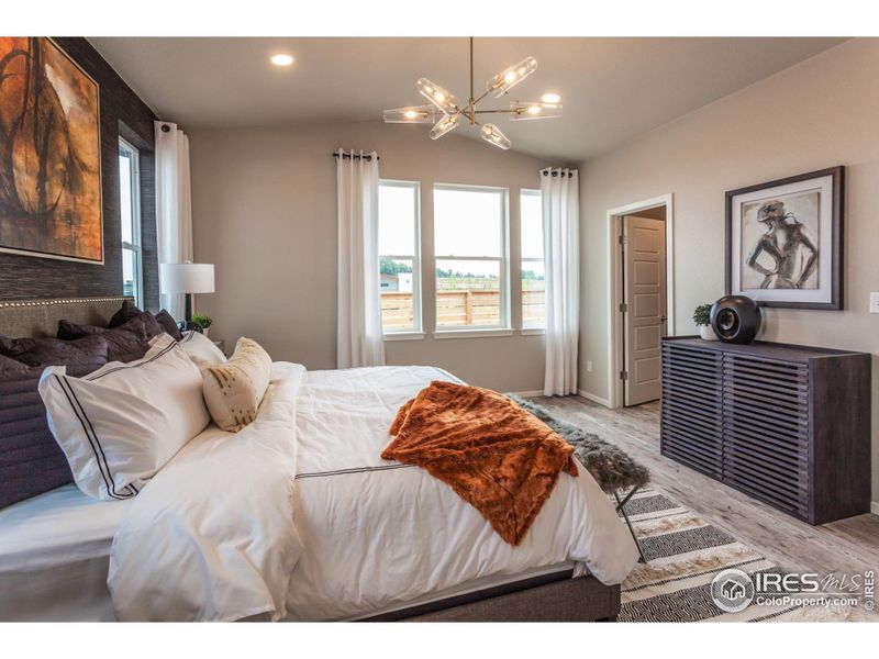 EXAMPLE PHOTO: MASTER BEDROOM