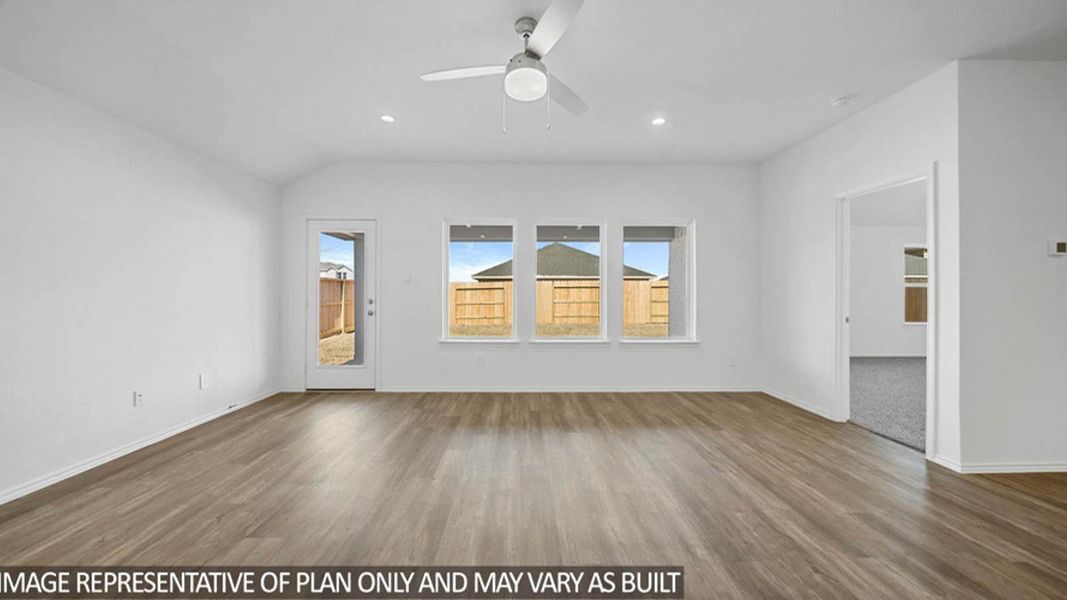 Spacious, unfurnished interior of a new home in Silverthorne, Conroe (Image 10). Spacious, unfurnished interior of a new home in Silverthorne, Conroe (Image 10).