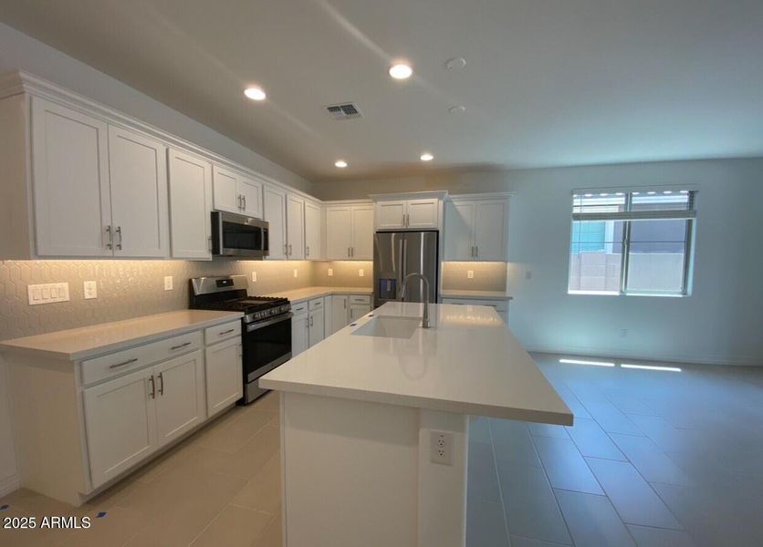 10217 W Fairmount Avenue