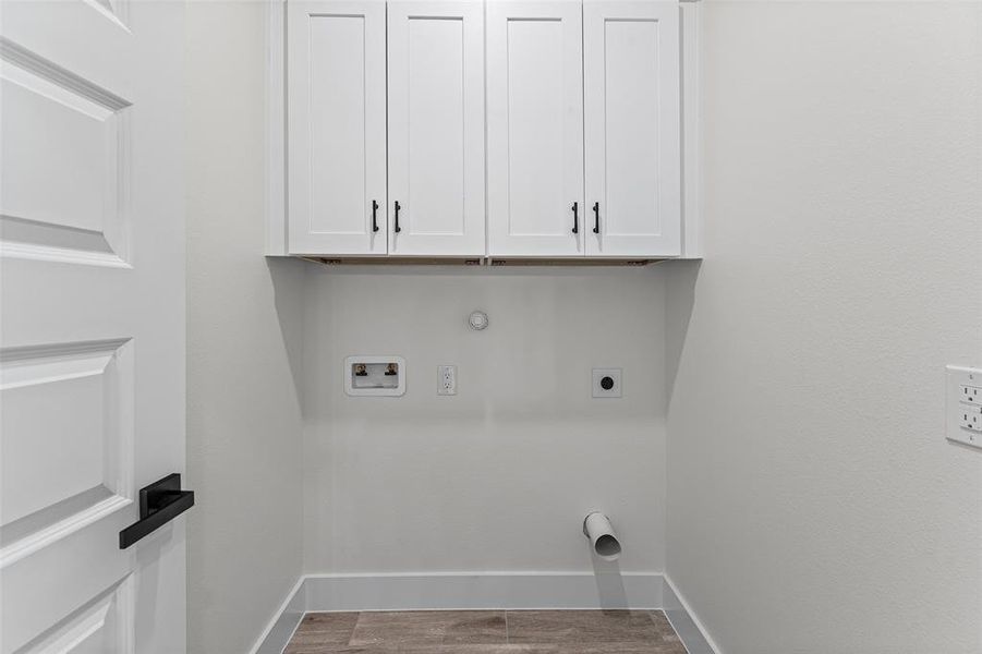Spacious, unfurnished interior of a new home in , Granbury (Image 33). Spacious, unfurnished interior of a new home in , Granbury (Image 33).