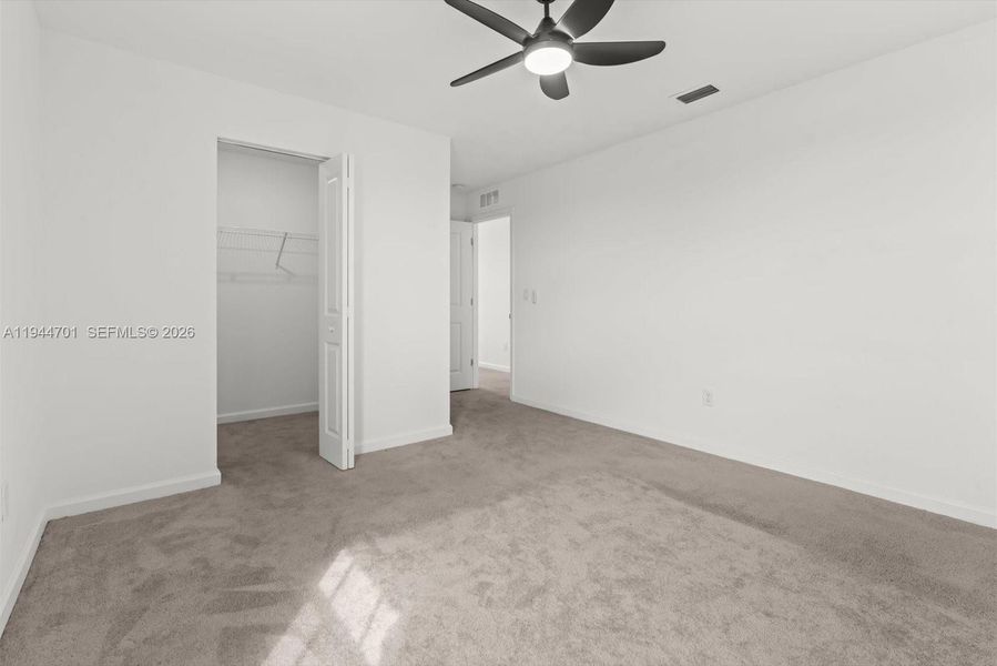 Spacious, unfurnished interior of a new home in , Fort Pierce (Image 36).