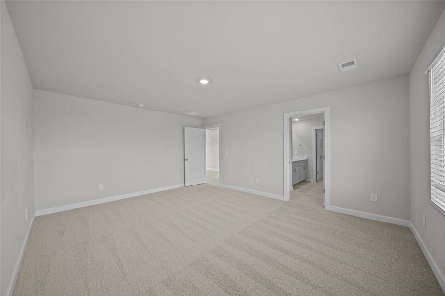 Spacious, unfurnished interior of a new home in Collier Ridge, Moore (Image 20).