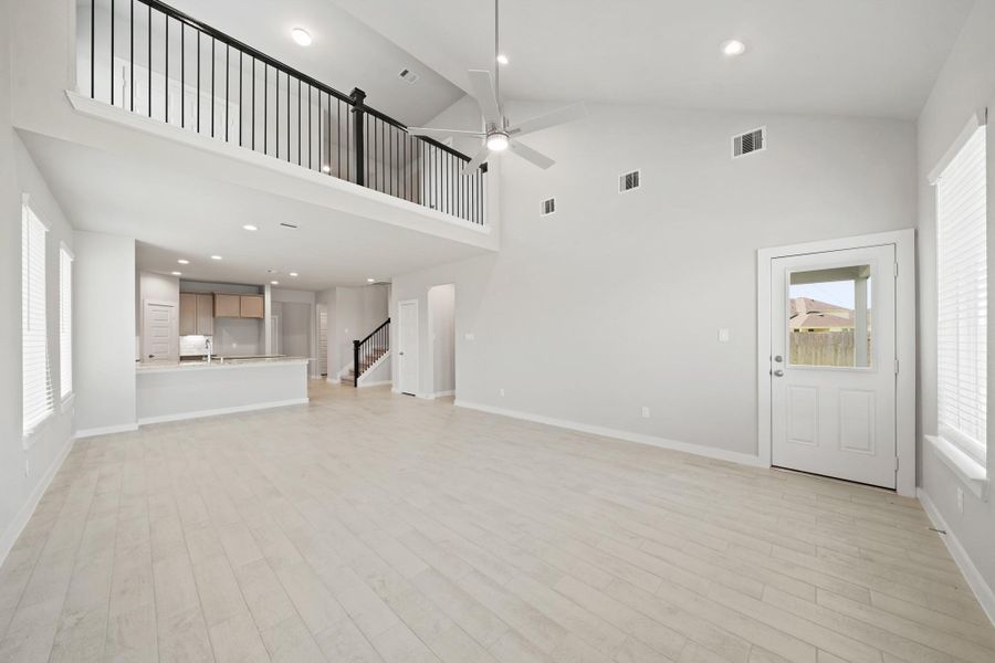 Spacious, unfurnished interior of a new home in Briarwood Crossing, Rosenberg (Image 23). Spacious, unfurnished interior of a new home in Briarwood Crossing, Rosenberg (Image 23).