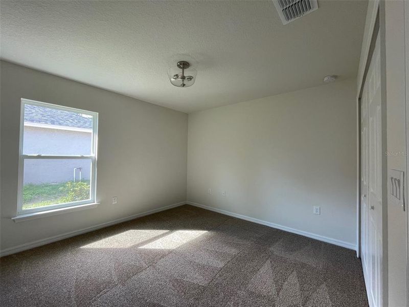 Spacious, unfurnished interior of a new home in , Ocala (Image 20).