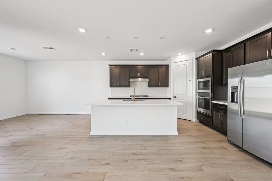 Great Room, Dining and Gourmet Kitchen - Oxford Collection