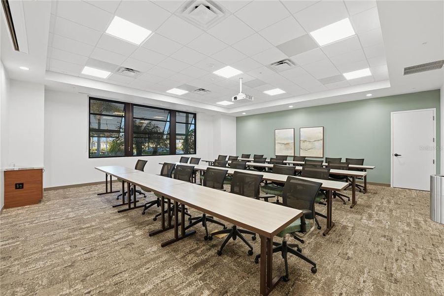 Community amenities in , St. Cloud (Image 52).