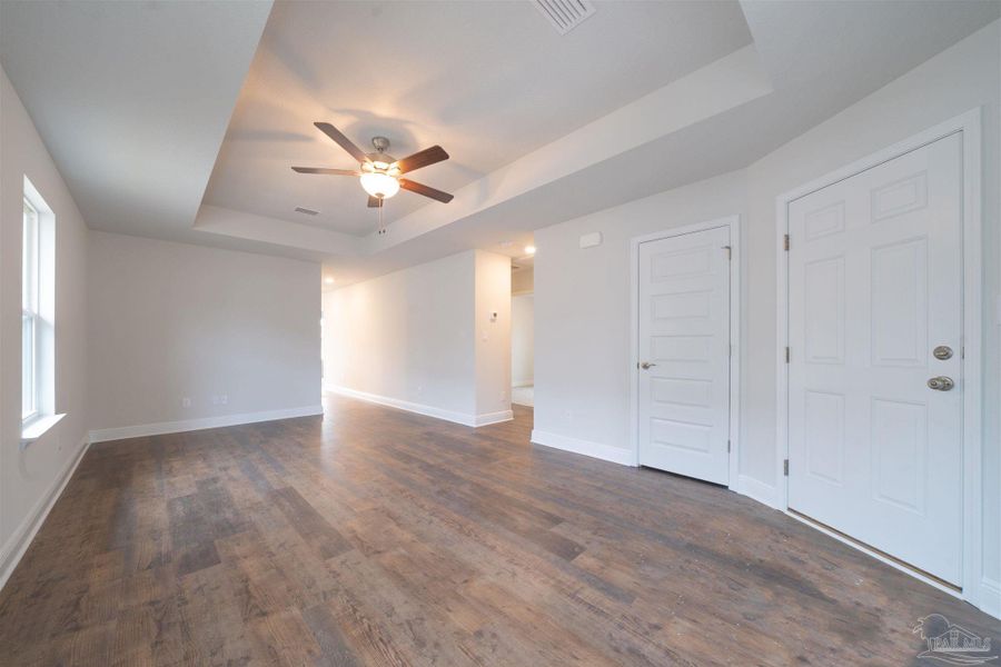 Spacious, unfurnished interior of a new home in Allison Acres, Cantonment (Image 8).