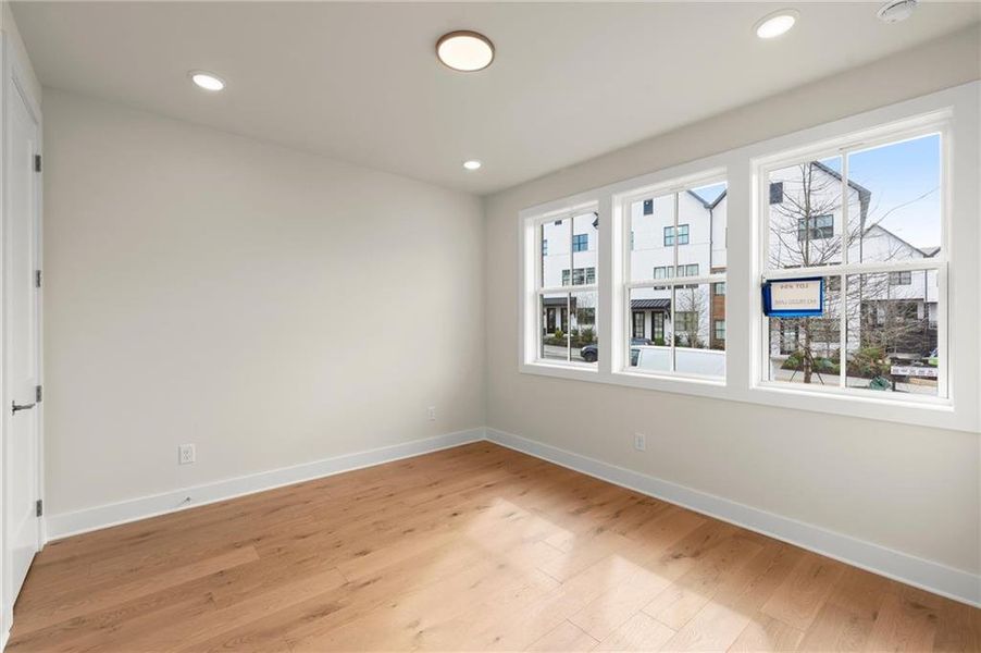 Spacious, unfurnished interior of a new home in , Alpharetta (Image 24).