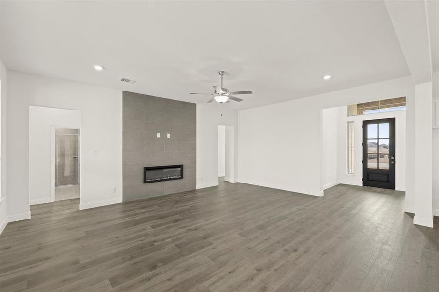 12. 6805 Lancashire - Family (3)