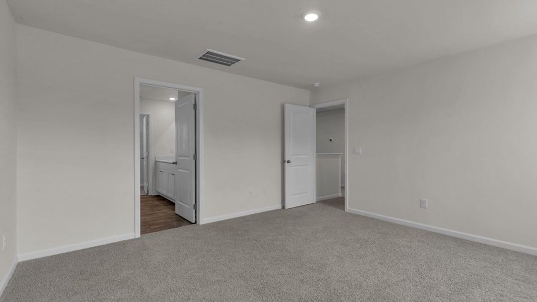 Representative unfurnished interior of a home built from the TAYLOR by D.R. Horton in Belle Grove, Wendell (Image 16).
