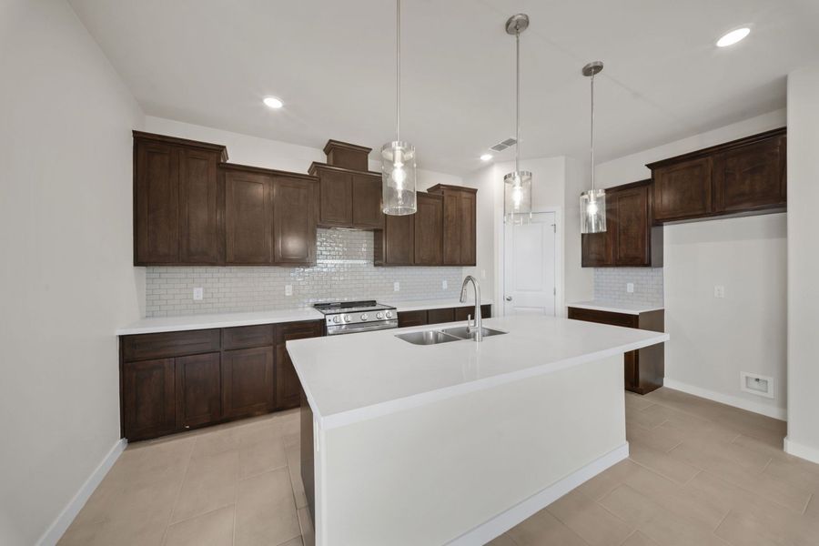 Furnished interior view inside a new home in Paloma Ranch, Harlingen (Image 6).