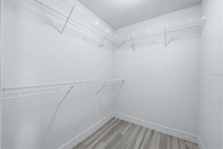 Spacious, unfurnished interior of a new home in , Englewood (Image 23).
