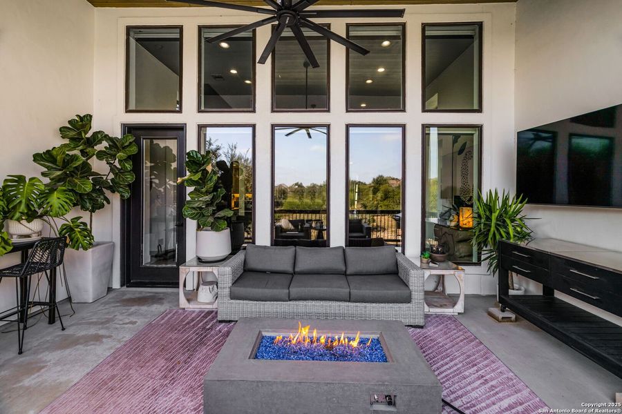 Image 34 of a home in Vintage Oaks. Image 34 of a home in Vintage Oaks.