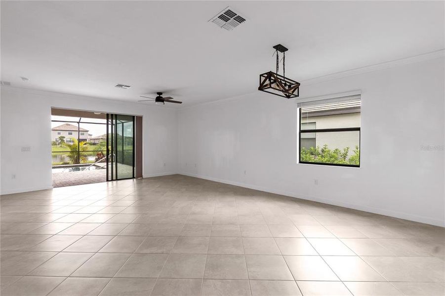 Spacious, unfurnished interior of a new home in , Bradenton (Image 31).