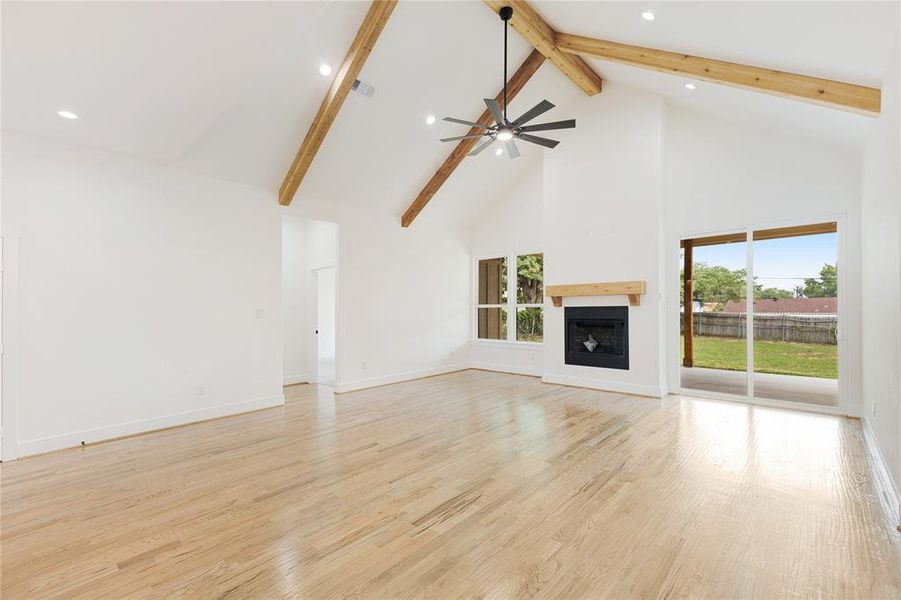 Spacious, unfurnished interior of a new home in , Kennedale (Image 13).