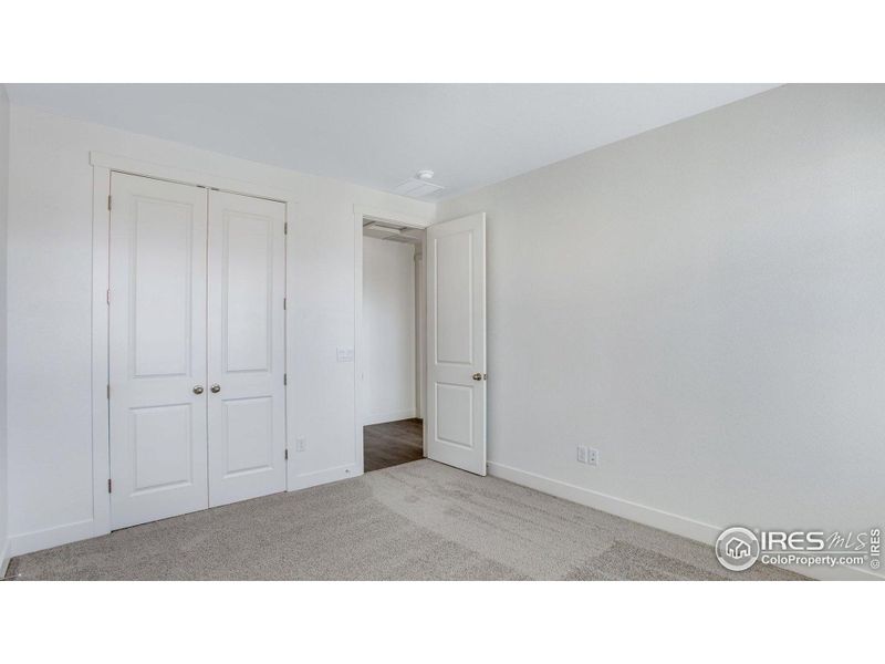 Spacious, unfurnished interior of a new home in Vantage, Berthoud (Image 18).