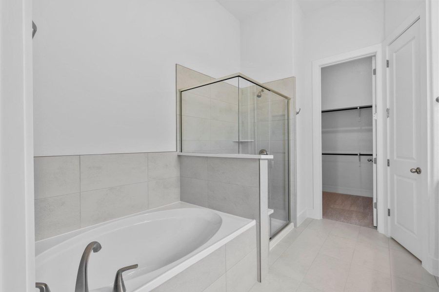 Primary Bath retreat with garden tub & walk-in shower