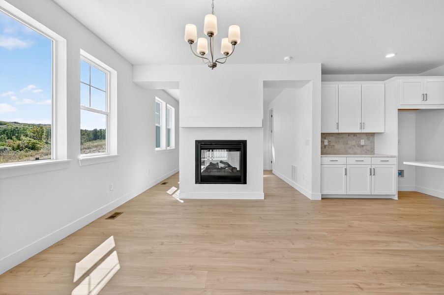 Spacious, unfurnished interior of a new home in Macanta, Castle Rock (Image 21).