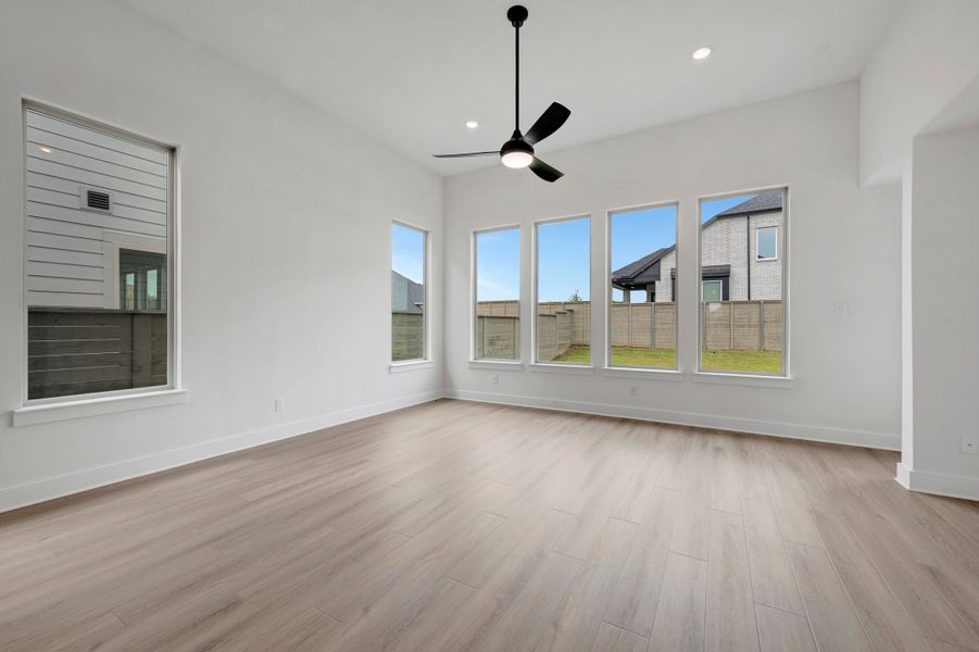 Spacious, unfurnished interior of a new home in Treeline, Justin (Image 13).