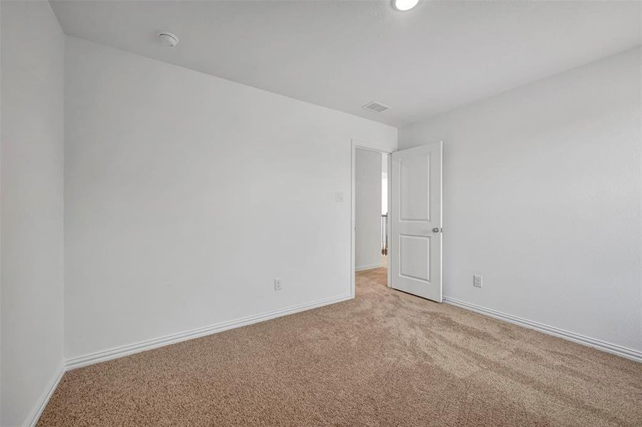 Spacious, unfurnished interior of a new home in Vintage Village, Argyle (Image 31).