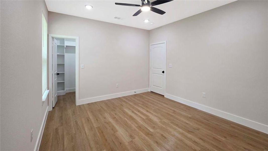 Spacious, unfurnished interior of a new home in , Mabank (Image 12).