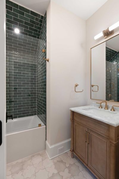 Furnished interior view inside a new home in , Ravenel (Image 43).