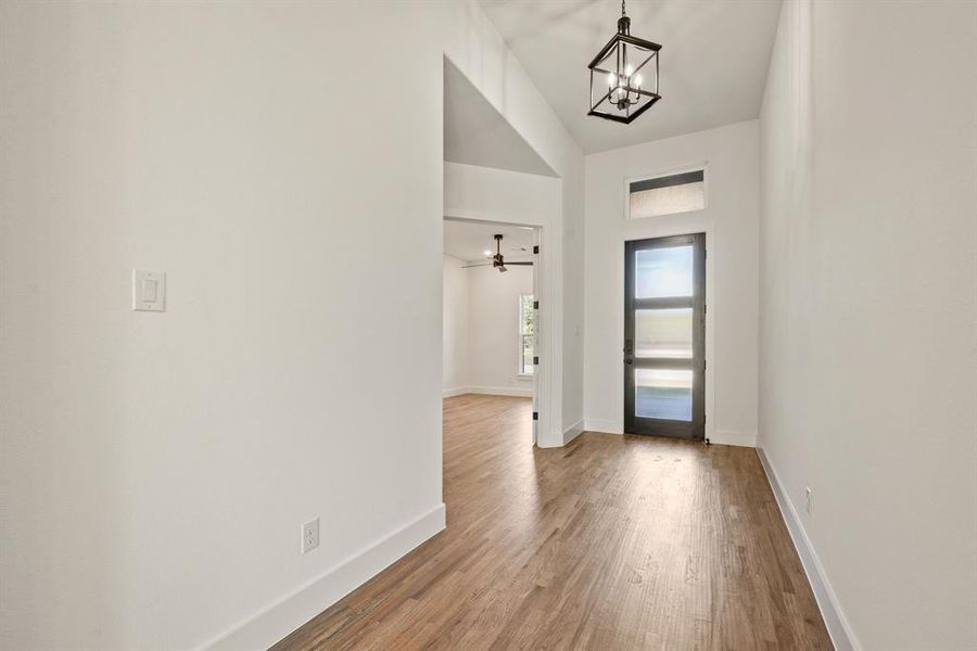 Spacious, unfurnished interior of a new home in Rolling Creek Ranch, Aledo (Image 20).