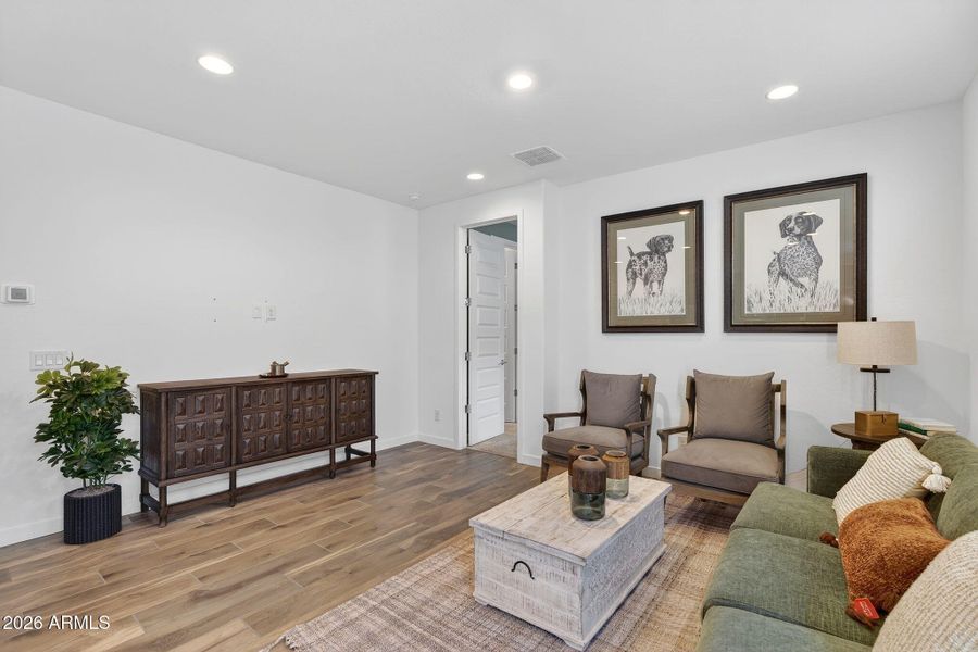 17-web-or-mls-599953 Dutchman Dr