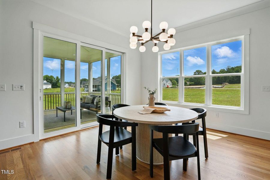 42-web-or-mls-Photo_012 (2) 42-web-or-mls-Photo_012 (2)