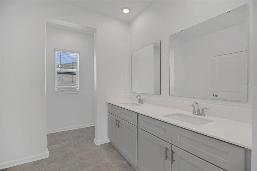 Furnished interior view inside a new home in Rhett's Ridge: Estates Alley Collection, Apopka (Image 8). Furnished interior view inside a new home in Rhett's Ridge: Estates Alley Collection, Apopka (Image 8).