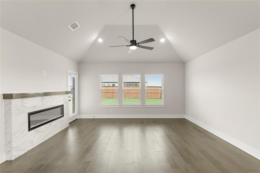 12. 2374 Bell - Family 12. 2374 Bell - Family