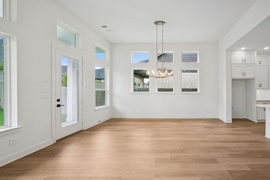Spacious, unfurnished interior of a new home in Pecan Square - Gardens, Northlake (Image 24).