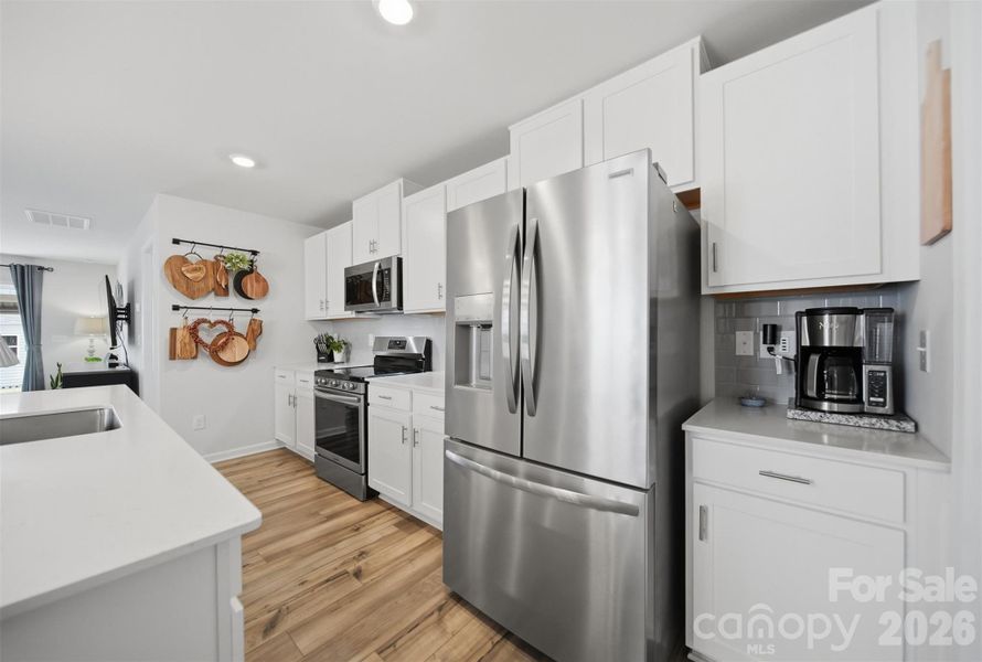 Furnished interior view inside a new home in Legacy Ridge, Catawba (Image 27). Furnished interior view inside a new home in Legacy Ridge, Catawba (Image 27).