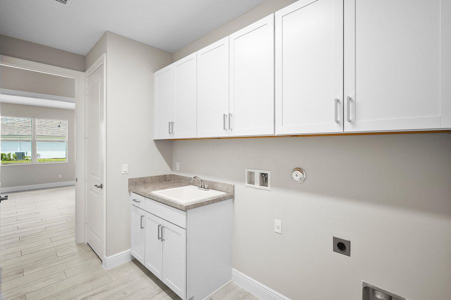 Laundry | 12471 SW Sunrise Lake Terrace