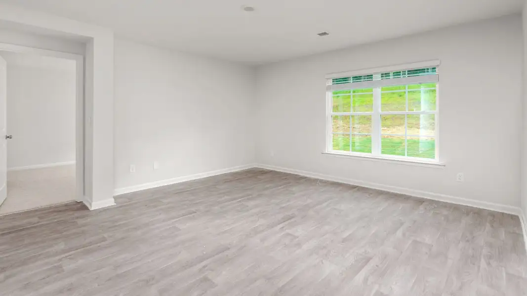 Spacious, unfurnished interior of a new home in Madison Gardens, Lexington (Image 11).