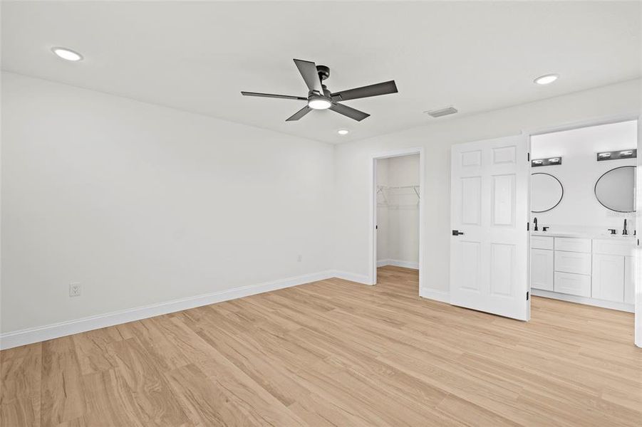 Spacious, unfurnished interior of a new home in , Okeechobee (Image 30).