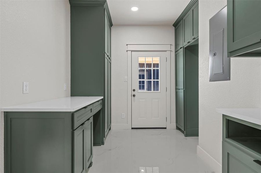 Laundry and Side/Back Door Laundry and Side/Back Door