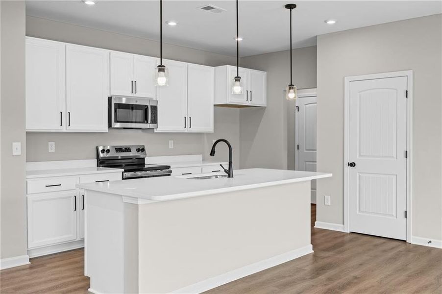 Furnished interior view inside a new home in Crossvine Estates, Braselton (Image 6).