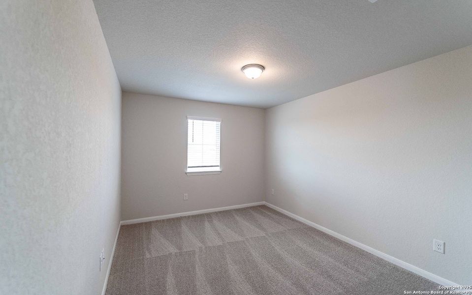 Spacious, unfurnished interior of a new home in Swenson Heights, Seguin (Image 18).
