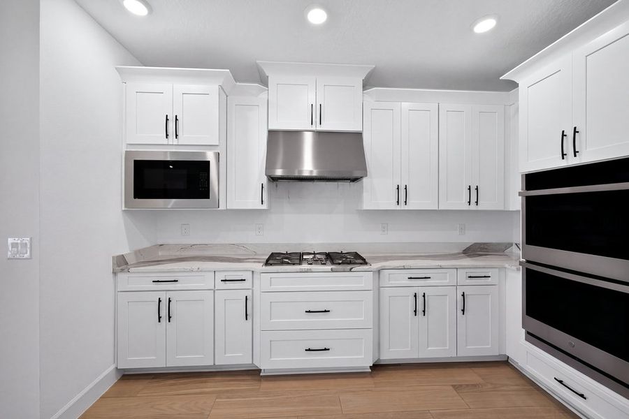 Furnished interior view inside a new home in Headwaters at Lofton Creek, Yulee (Image 7).