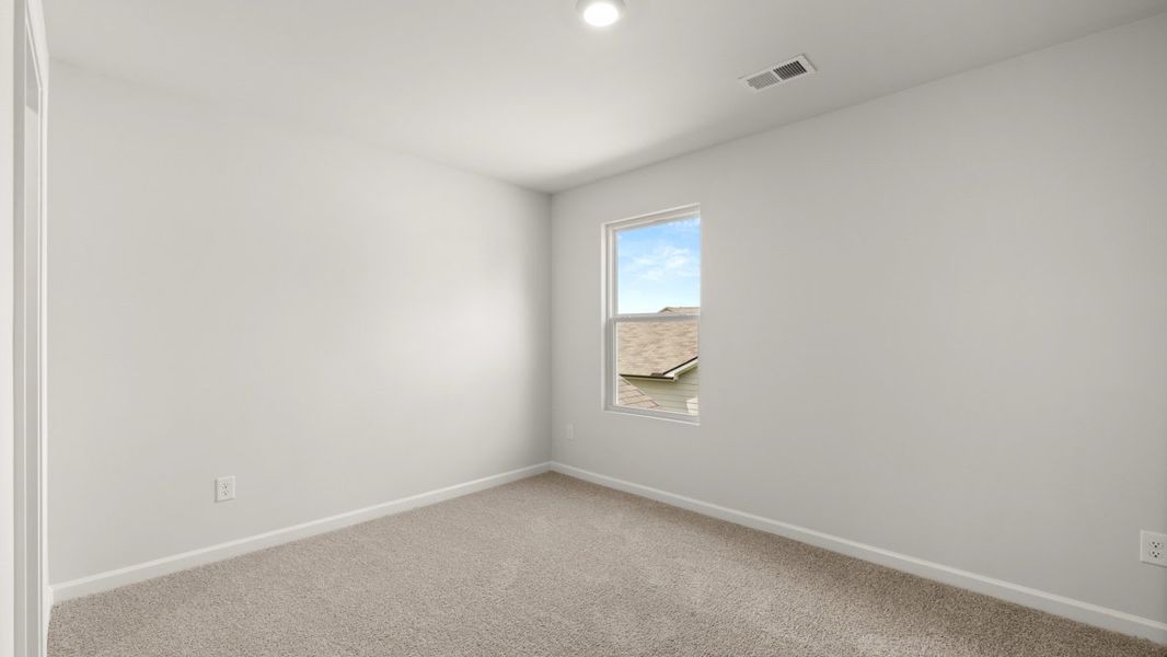 Representative unfurnished interior of a home built from the Salem by D.R. Horton in Fairway 17 at Mirror Lake, Villa Rica (Image 45).