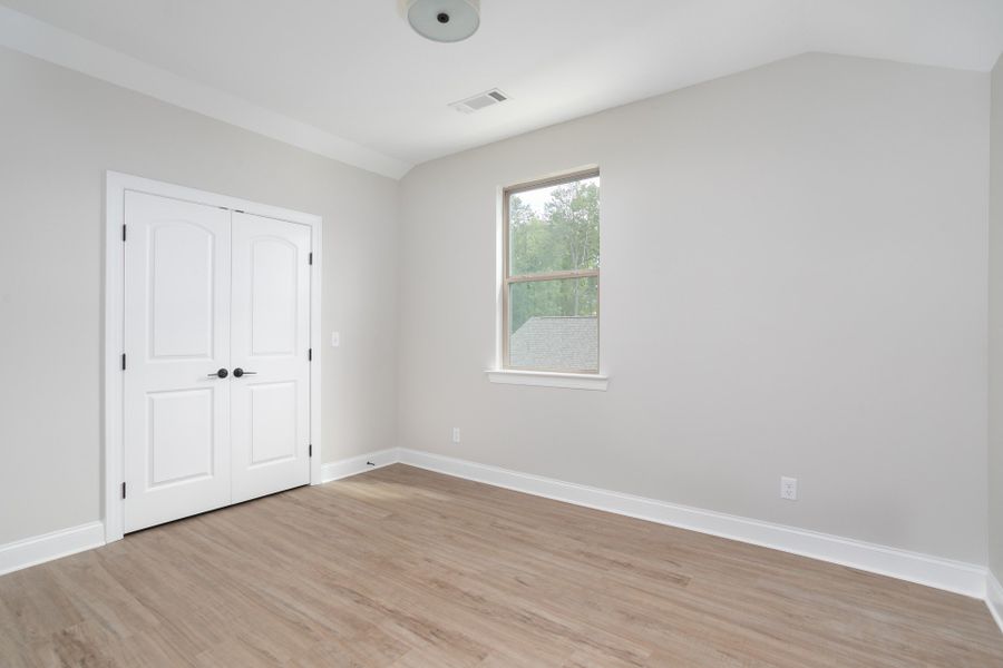 Spacious, unfurnished interior of a new home in Timberlee, Ooltewah (Image 11). Spacious, unfurnished interior of a new home in Timberlee, Ooltewah (Image 11).