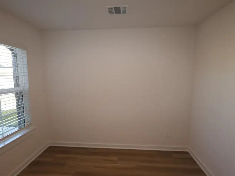 Spacious, unfurnished interior of a new home in Moran Ranch, Willis (Image 11).